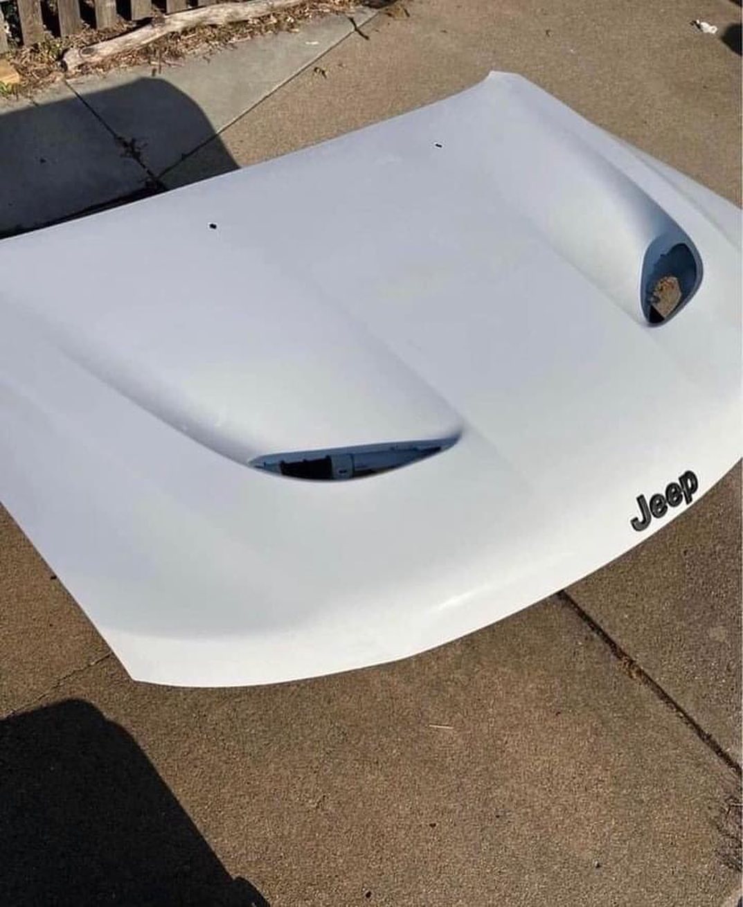 Jeep Cherokee hood