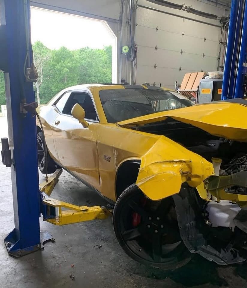 2018 Dodge Challenger SRT scat pack partout!