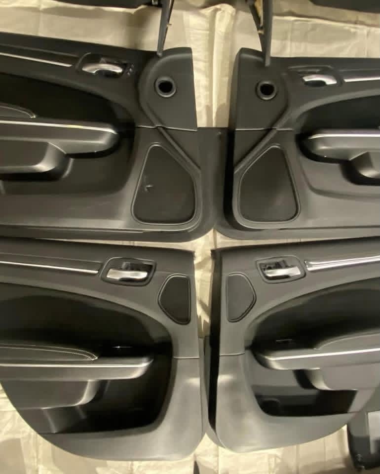 2012 Chrysler 300 SRT-8 OEM Interior